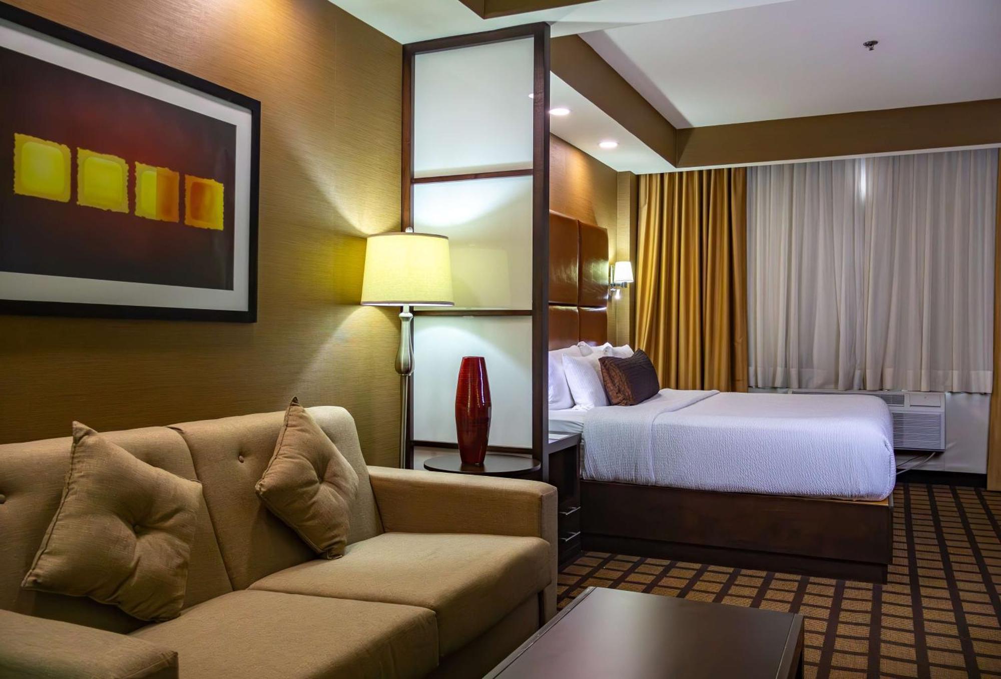 Best Western Premier Monterrey Aeropuerto Apodaca Exterior photo A typical hotel room