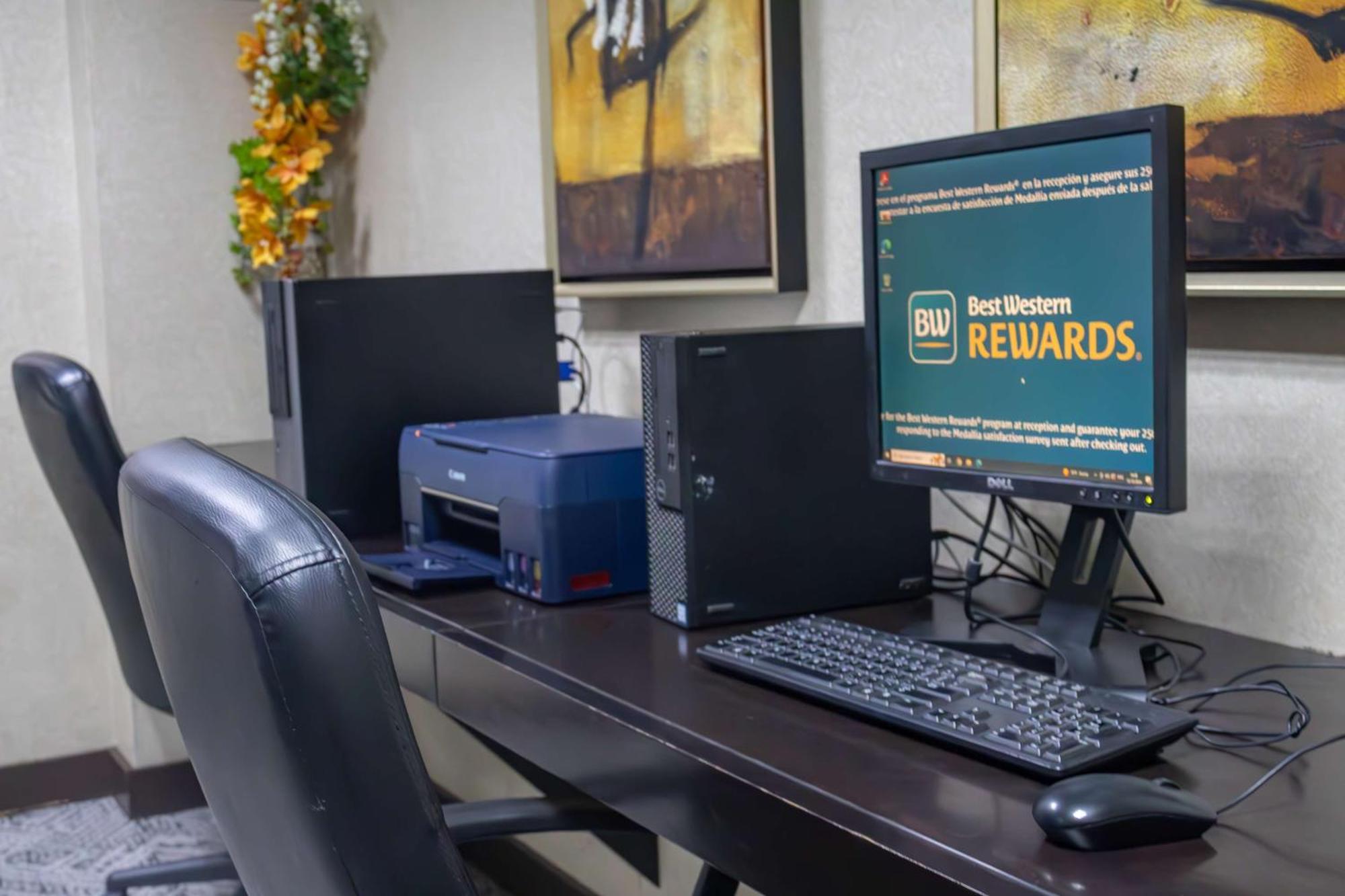 Best Western Premier Monterrey Aeropuerto Apodaca Exterior photo A computer with a printer